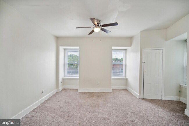 Building Photo - 4373 Cresson St