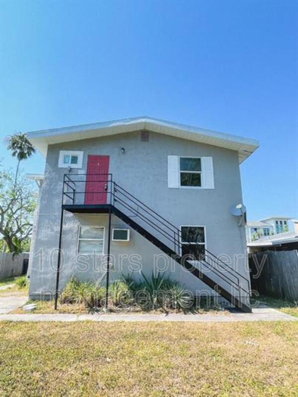 Primary Photo - 1045 11th Ave NW