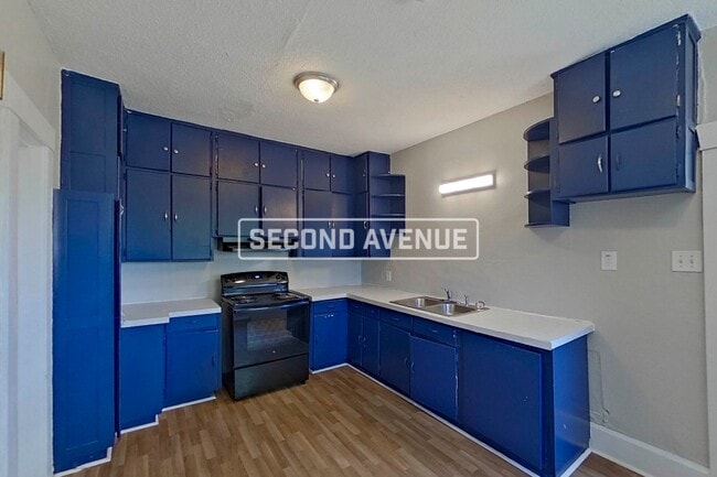 Building Photo - 4105 Avenue Q
