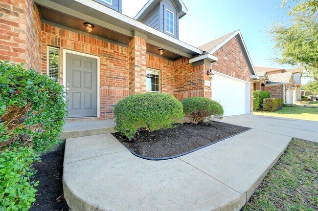 Building Photo - 2713 Barefoot Ln