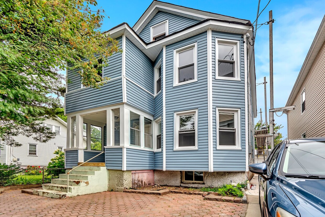 155 Hayward Pl Apartment for Rent in Wallington, NJ