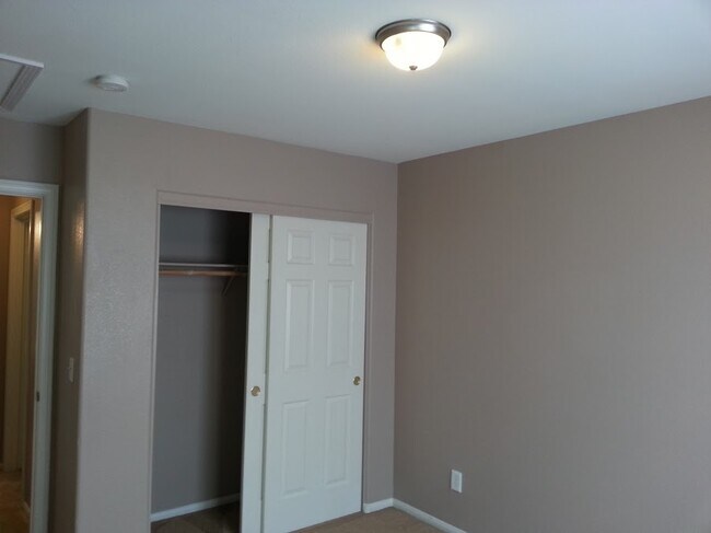 Foto del edificio - Beautiful 2 Story 2 Bedroom Home!