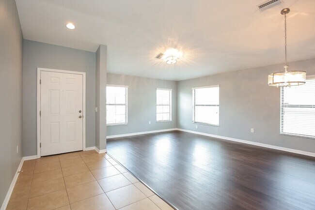 Foto del edificio - 7319 Tangle Bend Dr