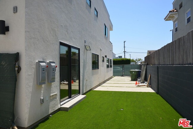 Building Photo - 4601 Pickford St