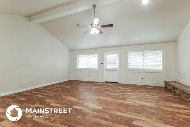 Building Photo - 2127 Round Wind Trail