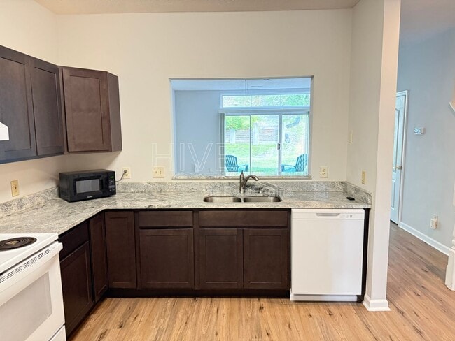 Building Photo - 826 Rossford Run