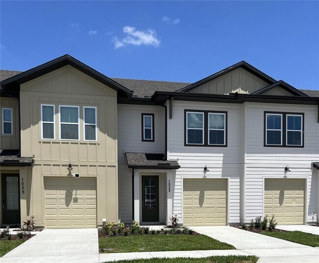 Building Photo - 1025 Plantation Ln