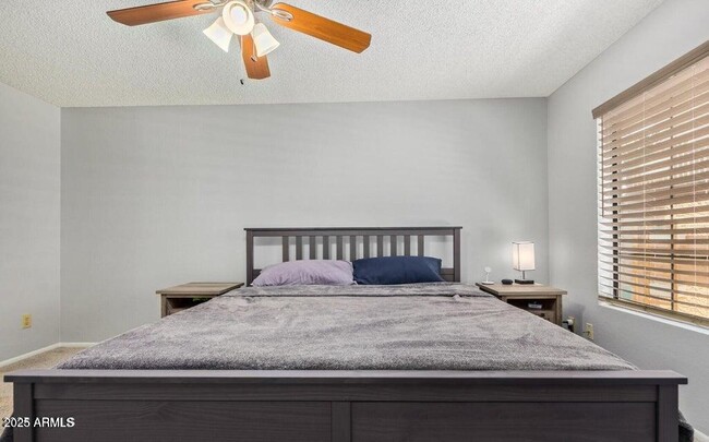 Foto del edificio - 700 E Mesquite Cir