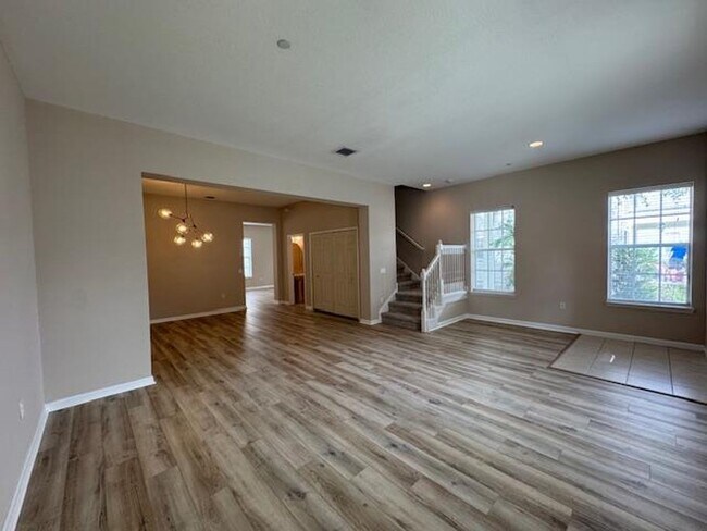 Foto del edificio - 4 Bedroom 3 1/2 Bath Townhome in East Village of Celebration