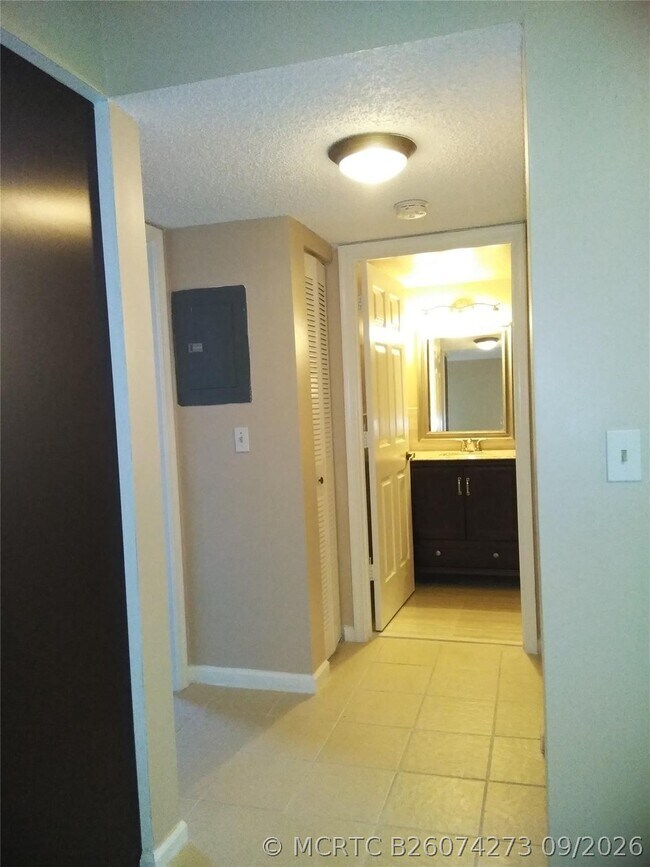 Foto del edificio - 301 Norwood Terrace