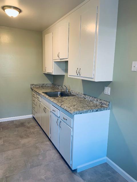 Building Photo - 1 bedroom in Oakland CA 94605