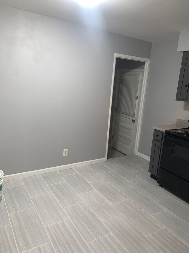 Foto del edificio - Beautiful 3 bed 1 bath home.  Wait till yo...
