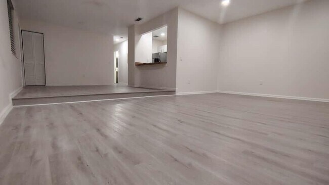 Foto del edificio - 2707 Lowson Blvd