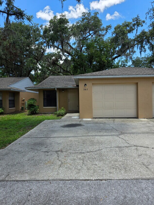 Foto principal - 387 Acorn Ln