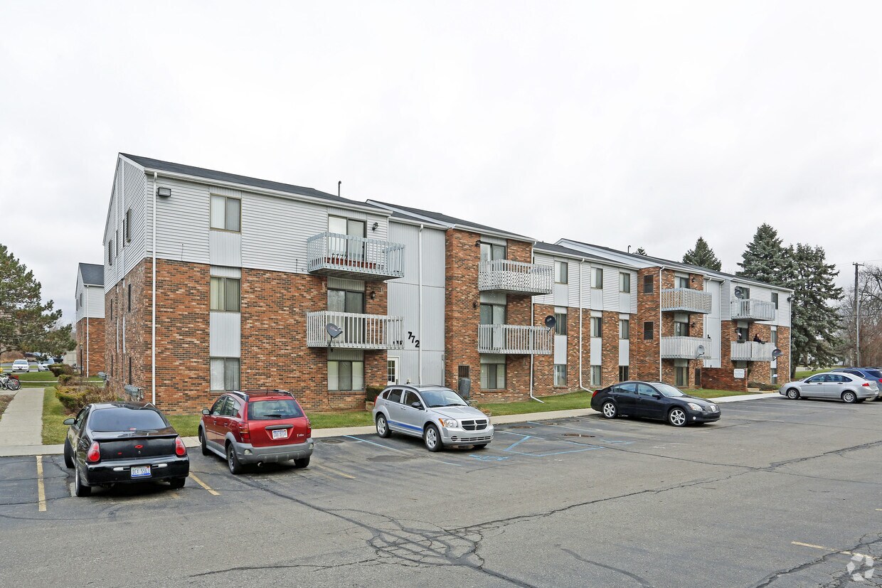 Hunter Woods Apartments Lapeer, MI