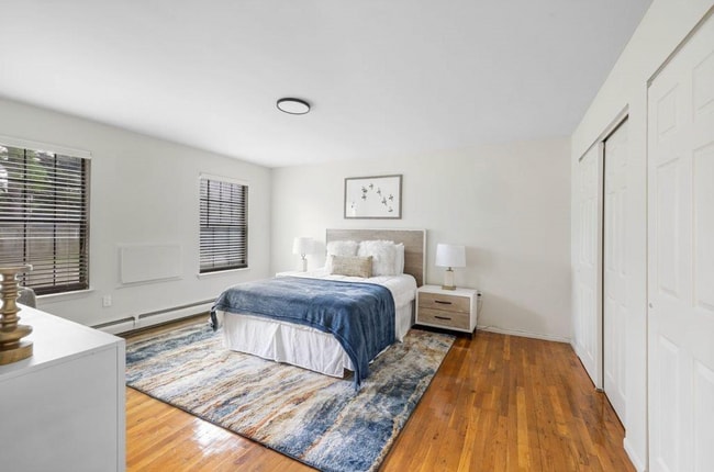 Interior Photo - Princeton Gardens