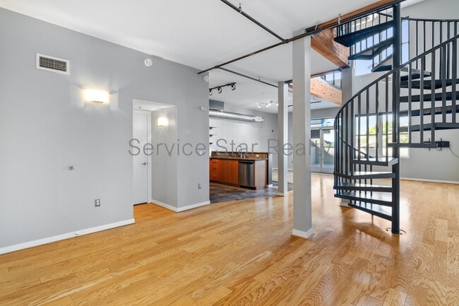 Building Photo - 1326 N Central Ave
