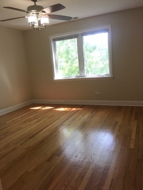 Foto del edificio - 2151 Ridge Ave