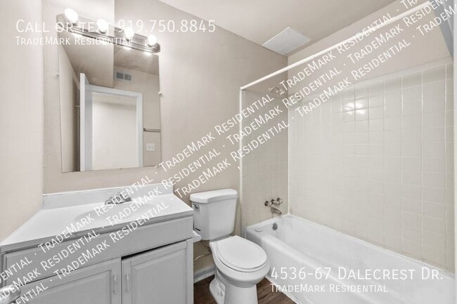 Foto del edificio - Move In Ready In Charlotte Camp North End