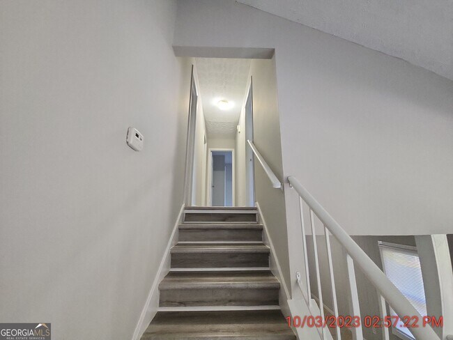Foto del edificio - 9020 Raven Dr
