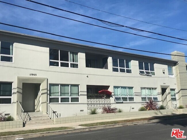 Foto del edificio - 11901 Nebraska Ave