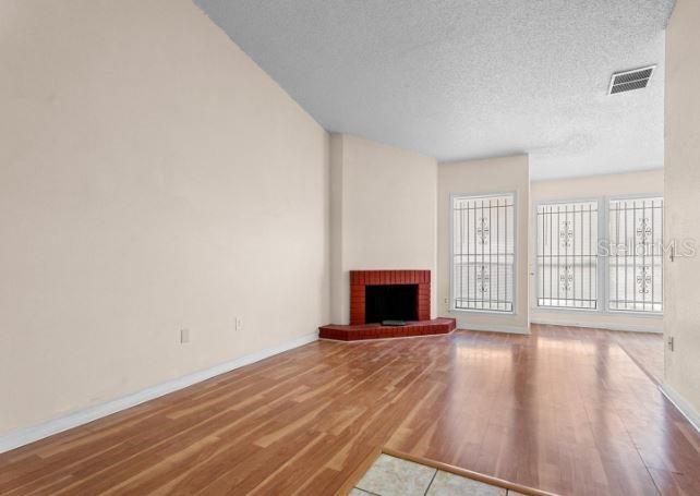 Foto del edificio - 652 St Johns Ct