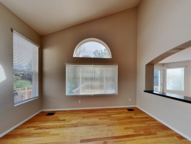 Building Photo - 2812 S Walden Way