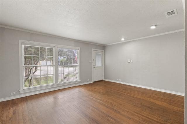 Building Photo - 302 S Bradley St