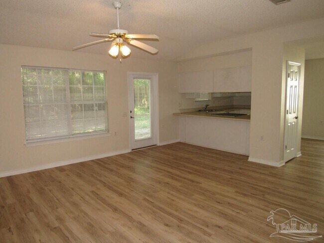 Foto del edificio - 10156 Crest Ridge Dr