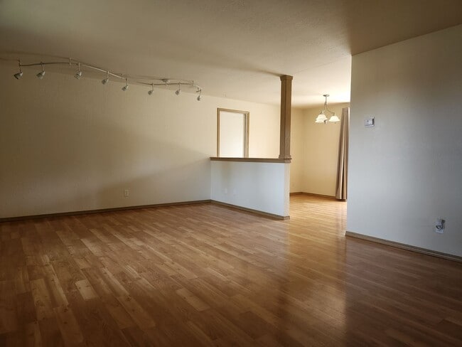 Foto del edificio - Rambler Available For Rent!!