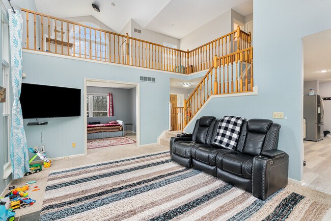Building Photo - 7279 Rolling Meadows Dr