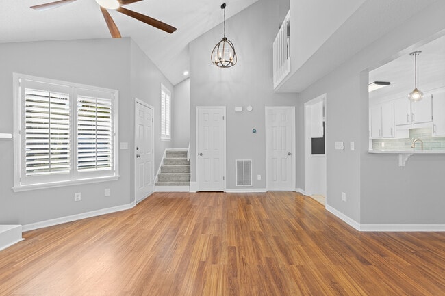 Family Room 1 - 22 Maplecrest Dr