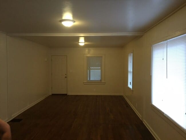 Building Photo - 3299 Glengary Rd