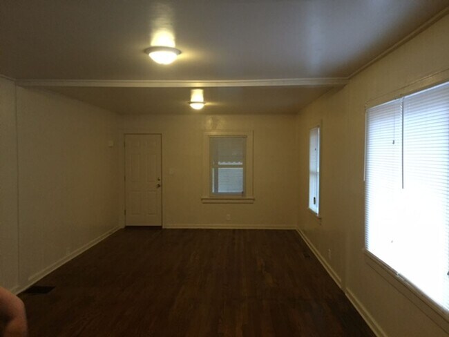 Foto del edificio - 3299 Glengary Rd