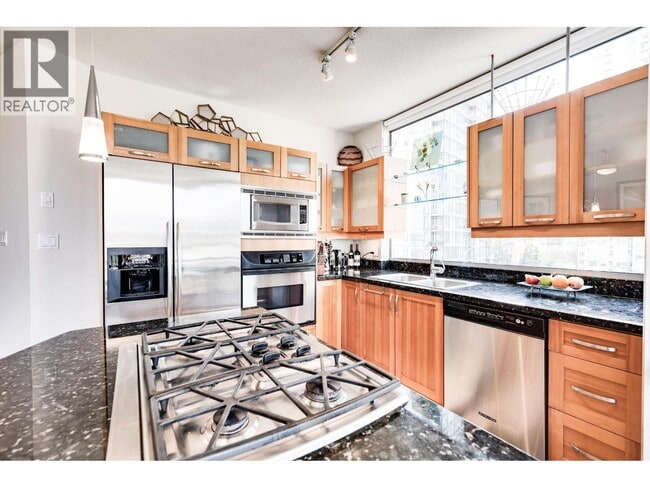 Photo du bâtiment - 1228 W Hastings St