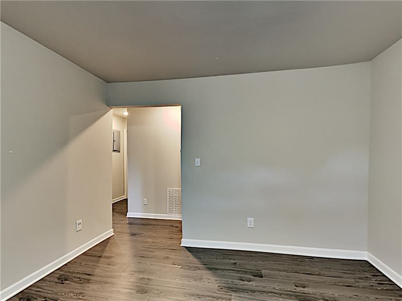 Primary Photo - 5883 Lone Oak Dr SW
