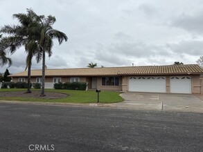 Building Photo - 4880 Brookhill Terrace