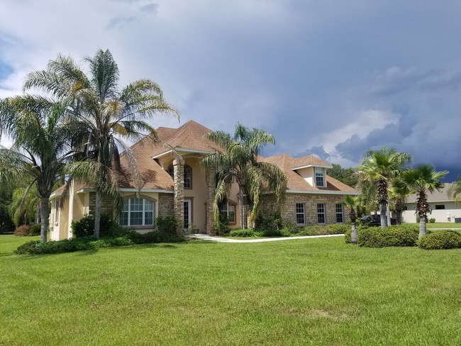 Building Photo - 1421 Shady Meadow Ln