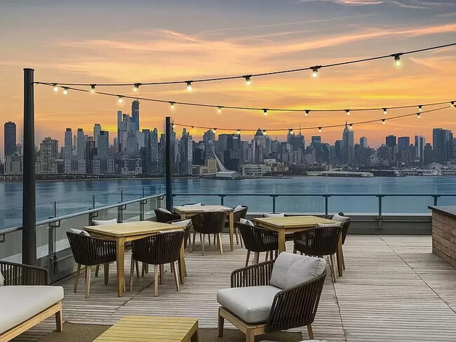 Rooftop - 9 Ave At Port Imperial
