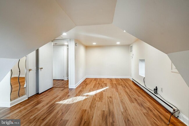 Building Photo - 228 Crawford Ave