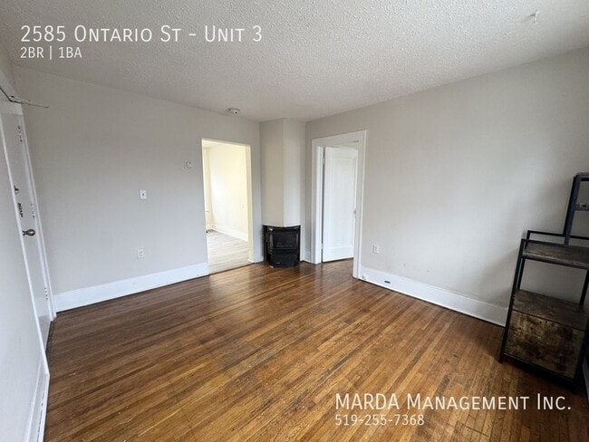 Building Photo - CHARMING 2 BED/1BATH SECOND FLOOR UNIT IN WALKERVILLE + HYDRO & GAS!