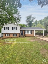 Building Photo - 1109 Woodhaven Dr