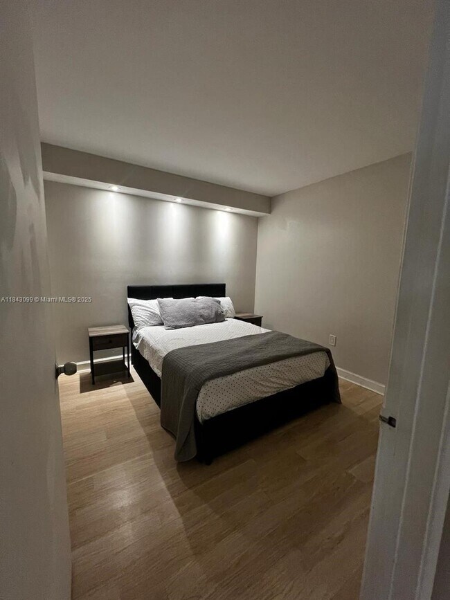 Foto del edificio - 2575 SW 27th Ave
