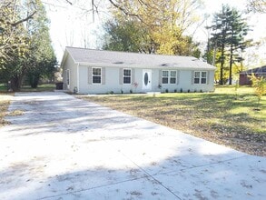 Building Photo - 512 Kollar St
