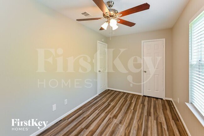 Building Photo - 10939 Mockingbird Pl