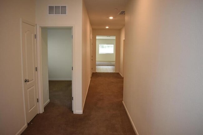 Building Photo - 4208 Candle Ct