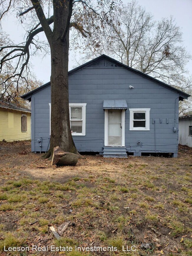 Building Photo - 2 br, 1 bath House - 3044 Regent