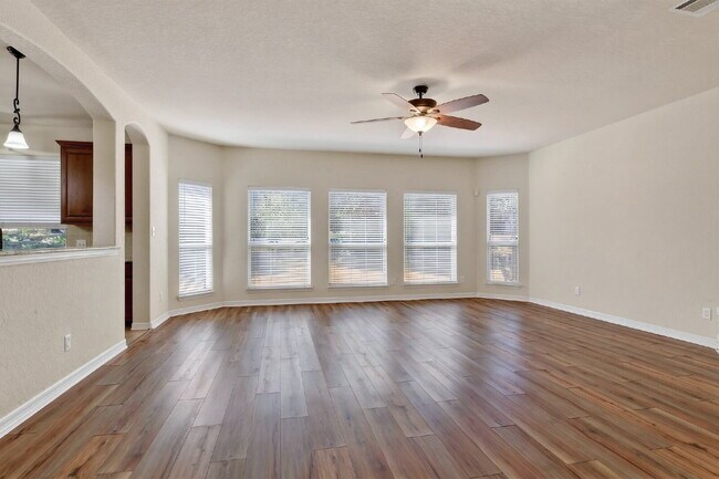 Building Photo - 9118 Overlook Ridge