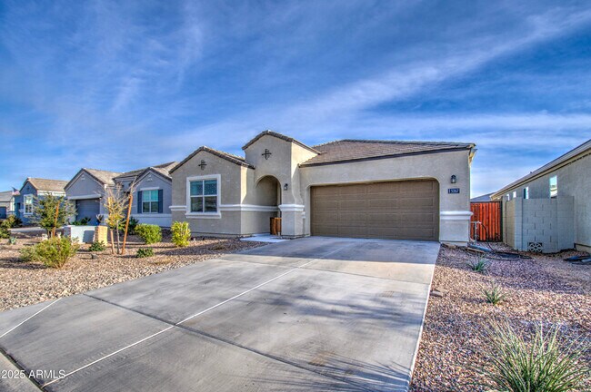 Building Photo - 5267 E Diatomite Dr