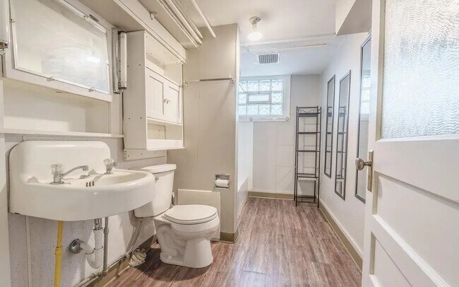 Foto del edificio - 162 N 9th St